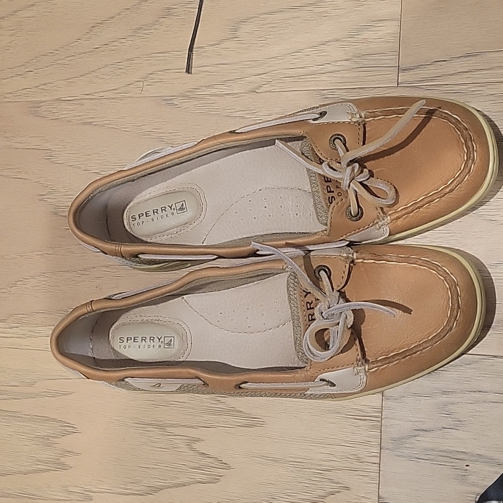 Mint Sperry topsider 8.5